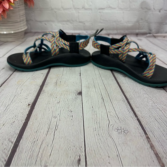 chaco Black Strappy Sandals Adjustable Straps kids sz 1 UNISEX bright stripe - Picture 3 of 8